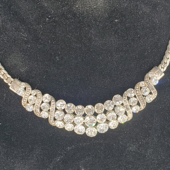 Rhinestone Silvertone Glamour Prom, Evening Necklace and Earrings Set - Picture 2 of 10